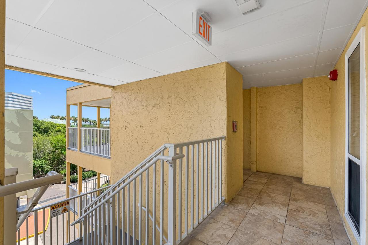 Wake Up To The Ocean Breeze - Enjoy Amazing Views Villa Tampa Exteriör bild